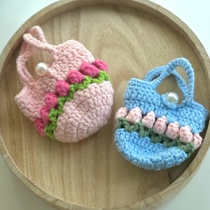 Handmade Crochet AirPods Case/Coin Purse – Cute Flower Puff Stitch Mini Bag with Pearl Button – Gift for Her