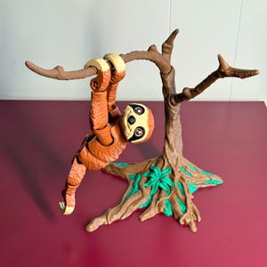 MatMire Makes Articulated Sloth Fidget Toy with Tree | Customize Color