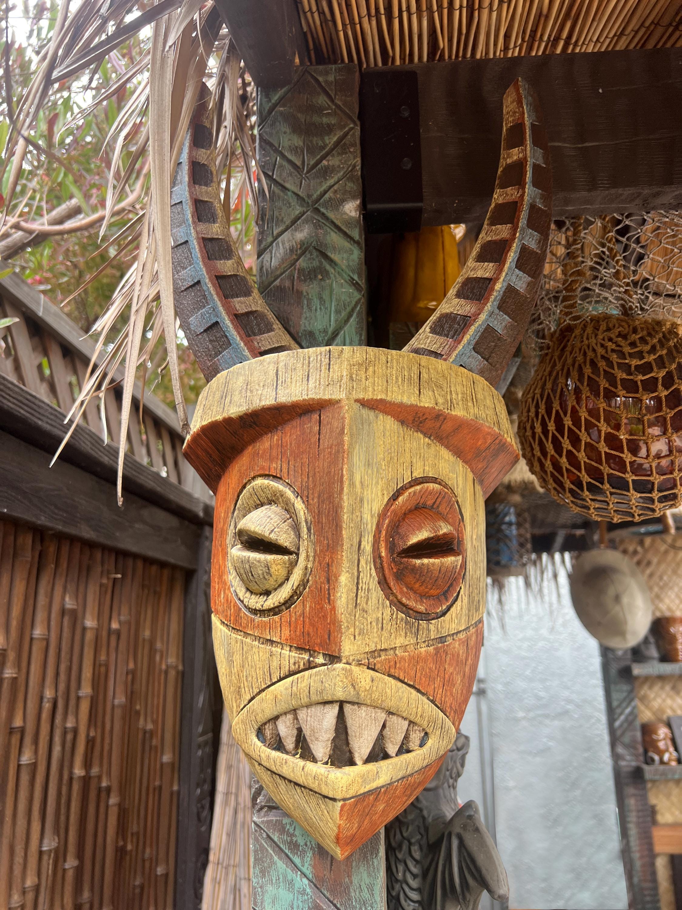 Premium Adventureland Tiki Mask “makoro” – Handcrafted Disney Prop