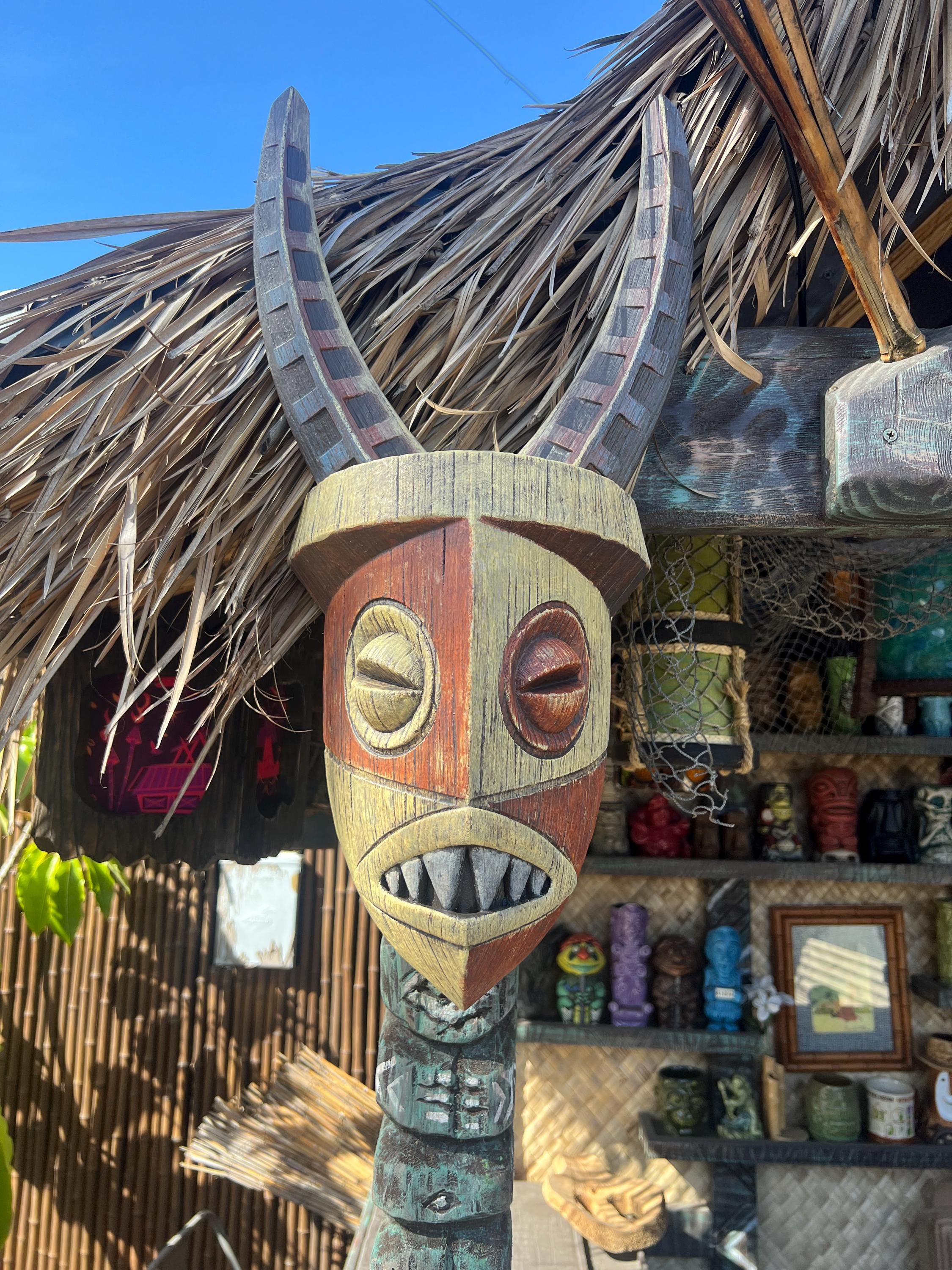 Premium Adventureland Tiki Mask “makoro” – Handcrafted Disney Prop