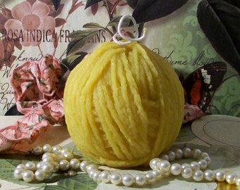 Free USA Shipping Beeswax Large Yarn Ball Candle