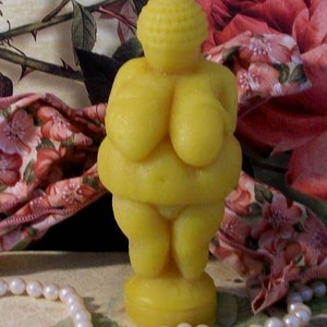 Free USA Shipping Beeswax Venus of Willendorf Candle Small Size Fertility Goddess image 3