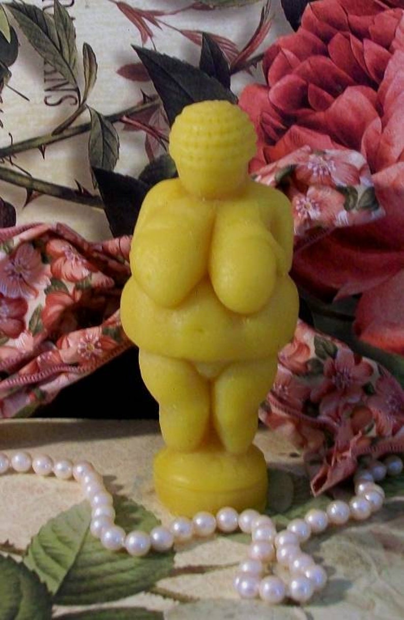 Free USA Shipping Beeswax Venus of Willendorf Candle Small Size Fertility Goddess image 3