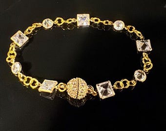 Cubic Zirconia Simulated Diamond Golden Chain-Link Bracelet with Magnetic Clasp