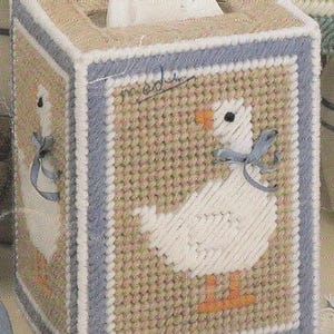 Vintage PDF plastic canvas pattern - country goose tissue box cover
