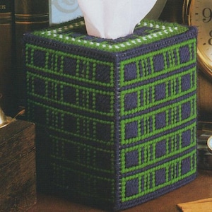 Vintage PDF plastic canvas pattern - Highland Plaid
