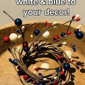 Rustic Patriotic Pip Berry Candle Ring: Red White Blue Mini Wreath (2.5")