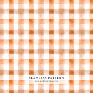 Pode incluir: Um padrão sem costuras com um design de xadrez vichy em aguarela em tons de laranja e branco. As linhas horizontais e verticais que se cruzam criam uma grelha de quadrados suaves e translúcidos. O texto na parte inferior diz SEAMLESS PATTERN POD & COMMERCIAL USE.