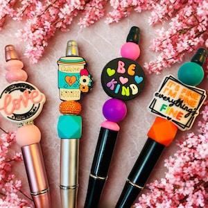 Stylos spirituels avec perles en silicone - citations motivantes - Aimez-vous, café et gentillesse, soyez gentil et tout va bien, je vais bien, tout va bien.