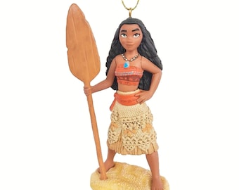 Figura decorativa de la princesa Moana con su traje tradicional, ideal para Navidad. Artículo coleccionable de la película de Disney Moana 2.
