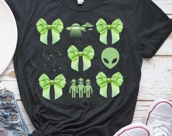 Alien PNG SVG, Engraçado Neon Espaço Estética Digital Download, Cute Bow Coquette Alien Clipart para Fãs de Ficção Científica e OVNI, Space Nerds Graphic
