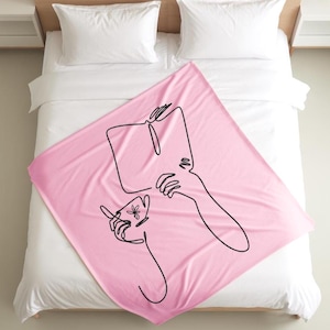 本とコーヒー PNG SVG バンドル 8 バージョン リーダーセット 読書とカフェインのグラフィック