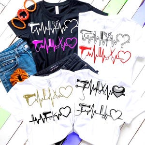 Pacote de imagens SVG e PNG de beleza: 8 imagens PNG de batimentos cardíacos de cabeleireiro, tesouras e ferramentas de salão. Combine e misture para criar estampas para camisetas de cabeleireiro/cosmetologia.