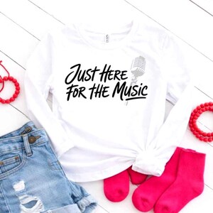 音楽PNG SVGバンドル 2バージョン Just Here for the Music ミックス＆マッチ フェスティバルシャツグラフィック