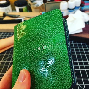 Cartera minimalista Stingray