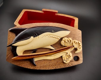 Caja de rompecabezas de tiburón de teca hecha a mano: compartimento oculto de madera