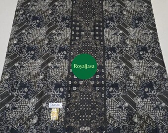 Handgemaakte batik sarong – authentieke lasem katoenbatik met elegant bloemenmotief voor traditioneel Indonesisch