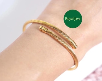 Titanium gedraaide armband – minimalistische dames | Goud, roségoud, zilver | Duurzame hypoallergene sieraden