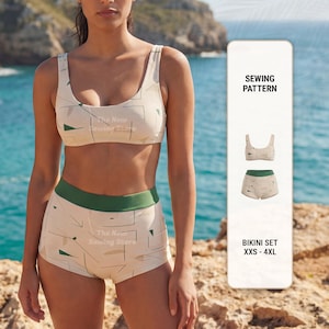Może przedstawiać: Beżowy zestaw bikini z geometrycznym wzorem, składający się z topu z okrągłym dekoltem i szortów z wysokim stanem z zieloną talią. Na bikini widoczny jest napis "The New Sewing Store". Obraz zawiera również grafikę wzoru szycia i tekst "BIKINI SET XXS - 4XL".