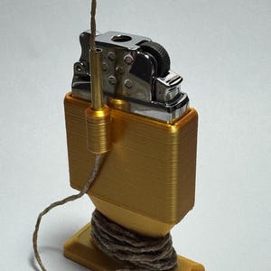 Dévidoir Deft à mèche de chanvre - Maintient et distribue la mèche de chanvre - Insert rechargeable pour briquet au butane pour les marques Zippo et Yusud.