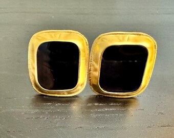 Vintage Black and Matte Gold Clip On Earrings