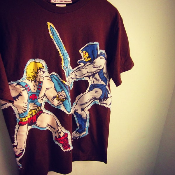 HE-MAN vs SKELETOR handmade tshirt battle size l