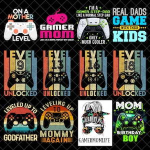 Op de afbeelding: Een verzameling grafische ontwerpen met gaming-thema's, tekst en controller-illustraties. Ontwerpen bevatten zinnen als "Gamer Mom", "Real Dads Game With Their Kids" en "Level Up". Het kleurenpalet omvat zwart, wit en levendige tinten.