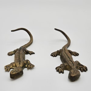 Pair of Vintage Brass Lizard Wall Hooks – Geckos or Lizards with Unique Curved Tails – 5” Key or Purse Hangers