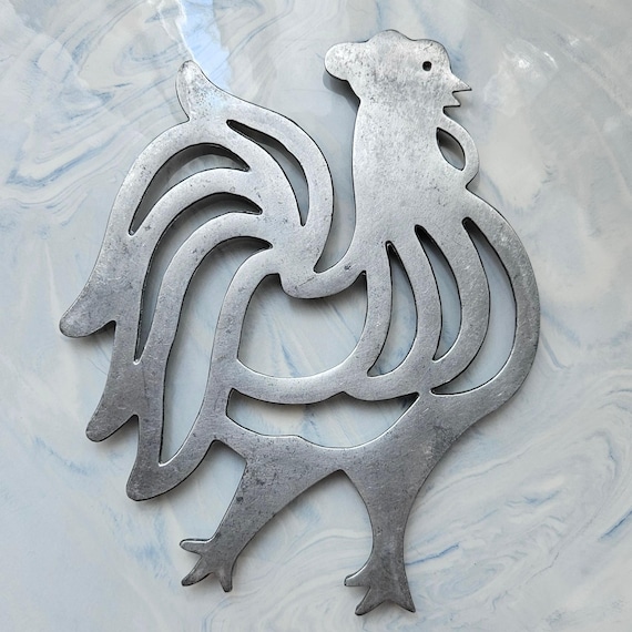 Used 2000's Aluminum Rooster Trivet – Farmhouse Kitchen Decor or Wall Art – 9x7" – No Rubber Feet