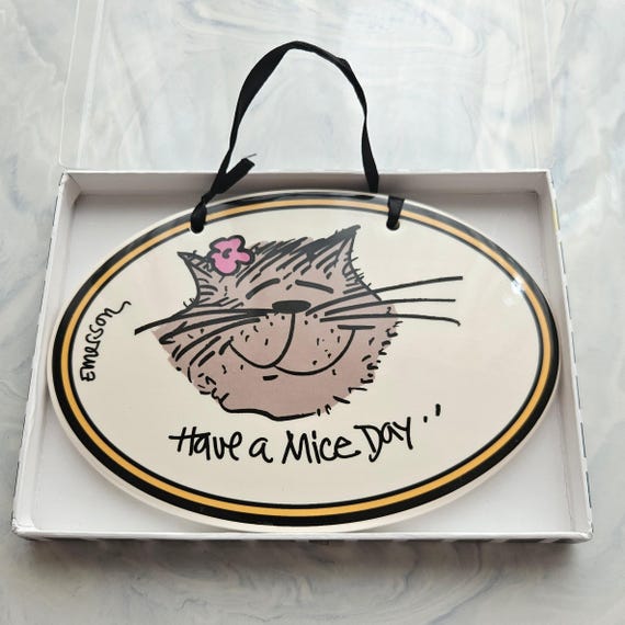 Tumbleweed Pottery Emerson Cat Wall Plaque – “Have a Mice Day” – New in Box – 1990s Vintage Style – Whimsical Cat Decor