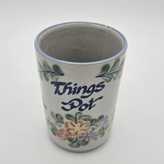 Louisville Stoneware “Things Pot” – Hand-Painted Ceramic Utensil Holder – 6.5” Tall – Made in Kentucky – Vintage Kitchen Crock – FREE SHIP