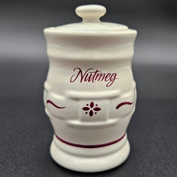 Longaberger Pottery Nutmeg Spice Jar – Heritage Red – Ceramic Canister with Lid – Vintage Kitchen Storage – Excellent Condition