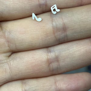 mismatched earrings, s999 sterling silver earrings, music earrings, musical note earrings, vintage earrings, women's earrings, men's earring