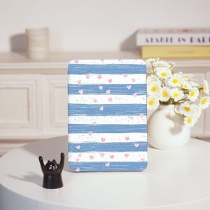 Love Stripes Kindle Personalized For Case Paperwhite 1/2/3/4, Paperwhite Case, Paperwhite 6“, Kindle 2019/2022, Kindle Paperwhite Cover
