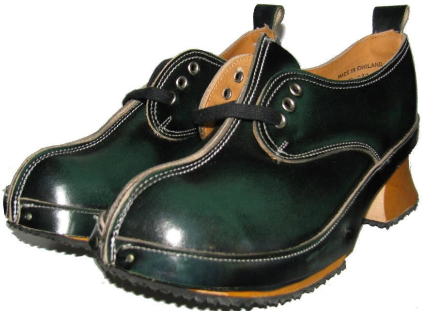Vintage 1980's Green Rub-off Leather JOHN FLUEVOGS Wooden Vintage 1980's Green Rub-off Leather JOHN FLUEVOGS Wooden