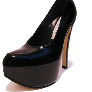 Vintage High Heels 1980s Else Anita Black Patent Leather Erte Pumps Wms US Size 8 image 3