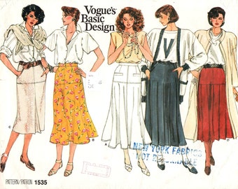 Sz 8 - Vogue Skirt Pattern 1535 - Misses' Straight, A-Line or Flared Mid-Calf, Yoked Skirt in Five Variations - Vogue Basic Design