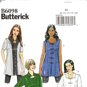Pode incluir: Um padrão de costura para uma túnica com quatro estilos diferentes. O padrão é para os tamanhos 8-10-12-14-16. O padrão é da Butterick e tem o número B6098.