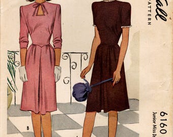 1940s McCall Sewing Pattern 6160 -  Junior Miss One-Piece Dress (Size 15/Bust 33" Uncut)