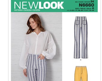 Puede incluir: Una mujer con una blusa blanca y pantalones a rayas. Los pantalones tienen rayas verticales azules y blancas. La imagen también muestra un patrón de costura con ilustraciones de pantalones y el texto "NEWLOOK" y "N6660".