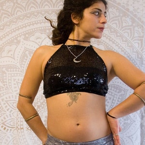 ANPASSAD - Svart paljett triangulär topp - Glitter Mesh Crop top, festival, dans, tribal fusion, klubb, statement-topp