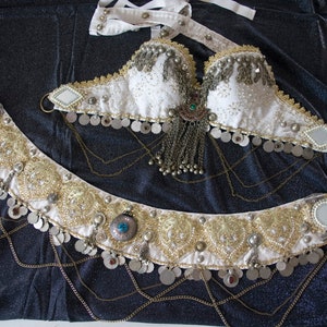 CUSTOM Bra and Belt Set - Tribal Fusion Bellydance Costume - Bespoke Tribal Fusion Top and belt, Tribal Bellydance Custom-made