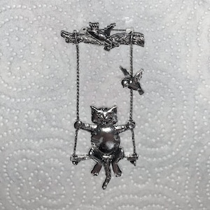 Cute Moving Cat On Tree Branch Swing Brooch