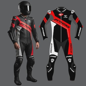 Könnte beinhalten: Schwarzer, roter und weißer Motorrad-Rennanzug mit dem Wort "PYTHONS" in Rot. Der Anzug hat ein Ganzkörper-Design mit Reißverschluss, Knieschonern und dem "PRG"-Logo. Ein schwarzer Helm ist ebenfalls zu sehen.