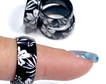 Black Stainless Steel Band Ring Hand Painted Tropical Black and White Hibiscus Palm Hawaii