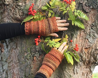 Fingerless gloves - Comfy knitted women's mittens in autumn red brown, knitwear UK