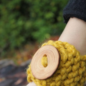 Big slip on handknit cuff/bracelet in barley, eco gifts for her image 2