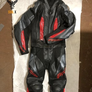 Traje de moto de carreras Suzuki Hayabusa de cuero vacuno con armadura homologada CE. Nuevo traje de motociclista Suzuki para hombre. Equipamiento de conducción.
