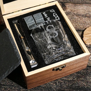 Juego de vasos de whisky personalizados con caja de madera, juego de piedras de whisky, regalo para padrinos de boda, regalo para padrinos de boda, regalo para novios, regalos de whisky para papá.