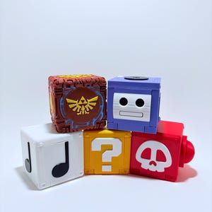 Nintendo Switch 2ゲームケース | カートリッジホルダー | クエスチョンマークブロック、ゼルダの伝説 シーカ、ゲームキューブ風アクセサリー | ゲーマーへのギフト